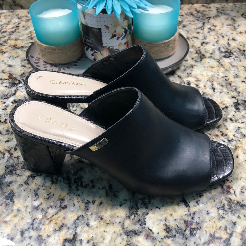 CK elegant black slides